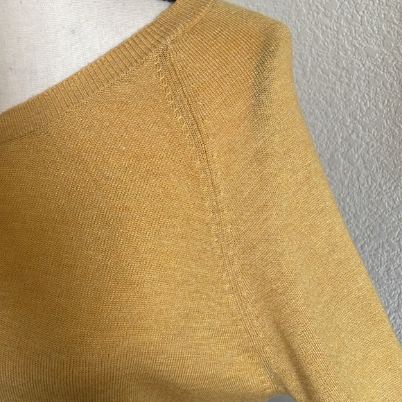 Mossimo Mustard color sweatshirt - Picture 6 of 9